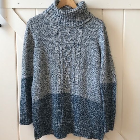 Banana Republic Sweaters - Banana Republic Cable Knit Turtleneck Sweater womens size large